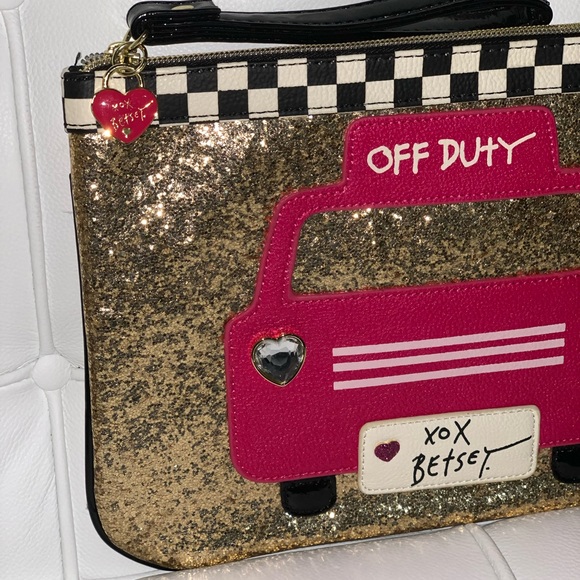 Betsey Johnson, Vintage “Off Duty,” Taxi Cab Cutch, lBlack/White/Pink/Gold, EUC - Picture 3 of 9